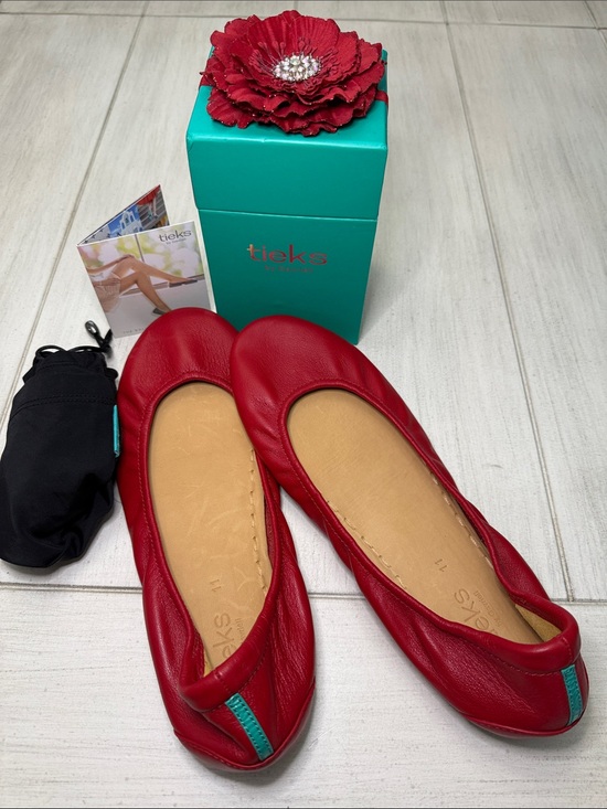Tieks Shoes - Tieks True Love Red Leather Ballet Flats Size 11: Worn once.